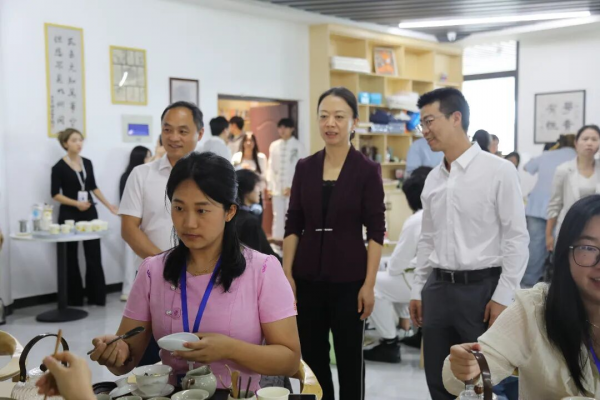 2026年“知行贵州”丝绸之路青年走进贵州健康职业学院