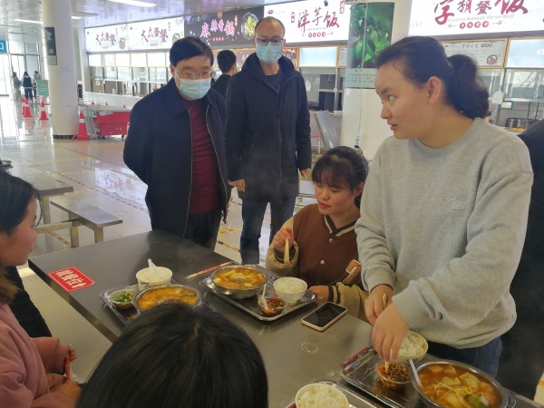 查看学生就餐质量.jpg