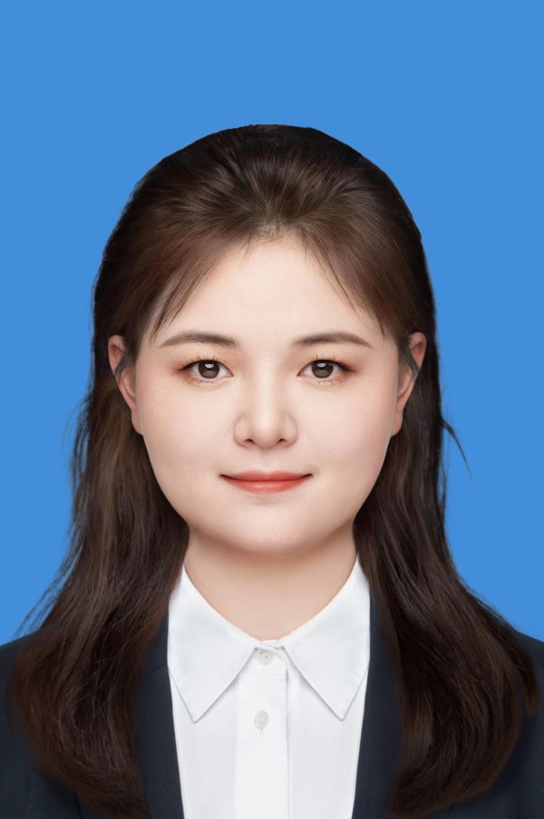 贺燕.jpg
