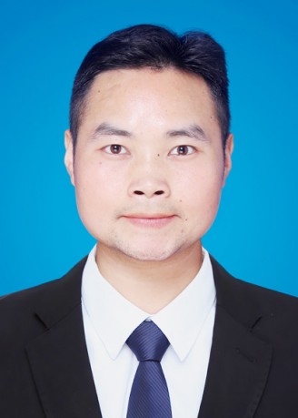 黄伟.jpg