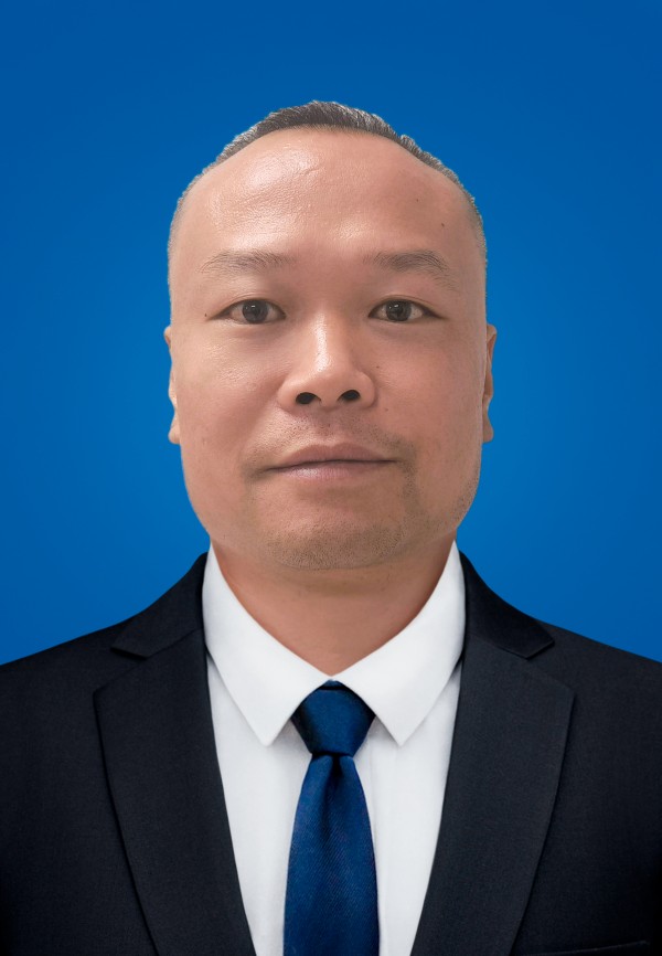 杭喜洲+体育教师.jpg