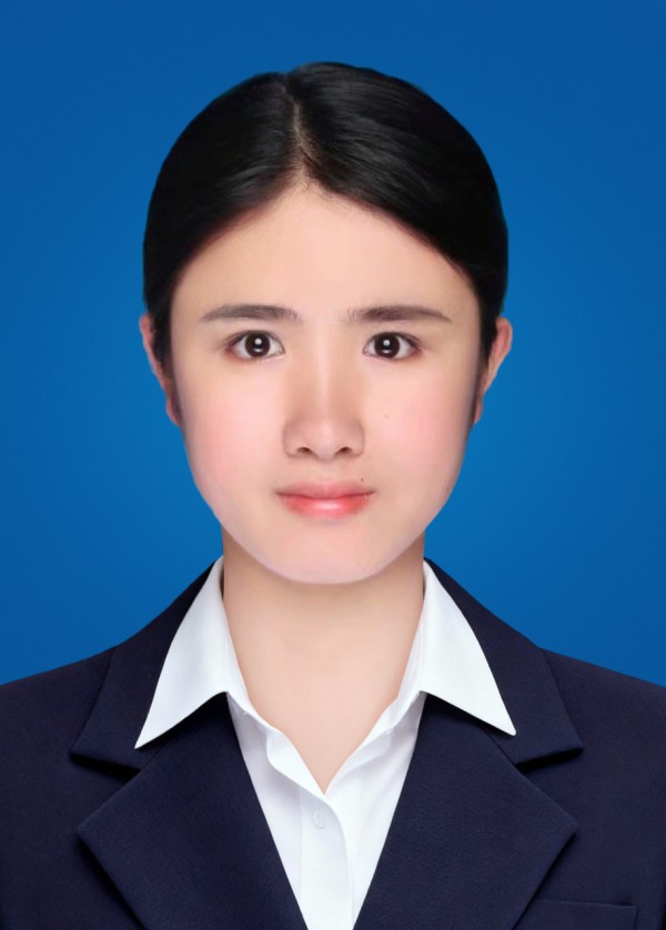 余芝芝+教务科工作人员.jpg