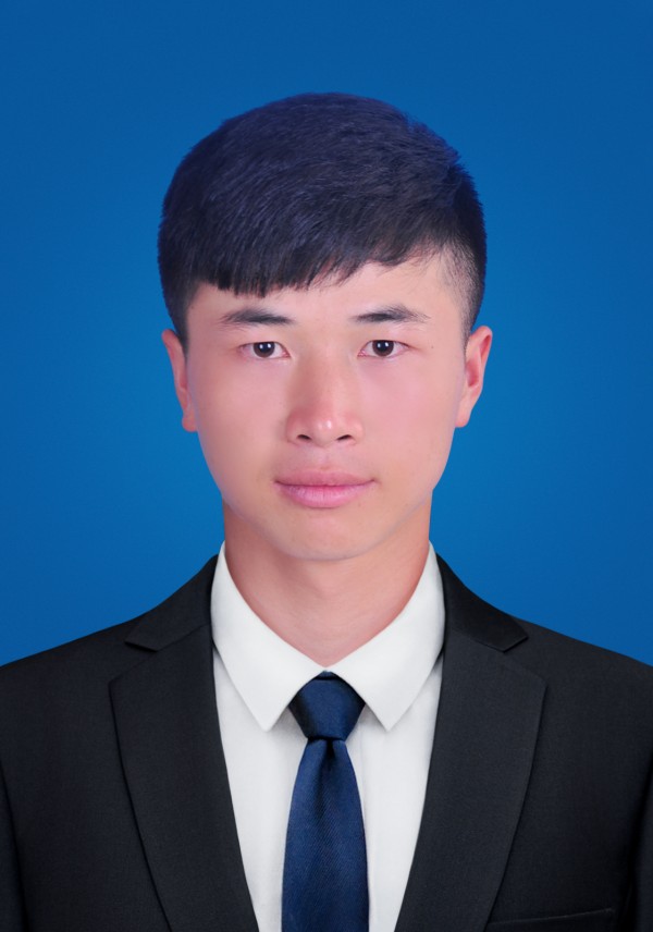 李飞+体育教师.jpg